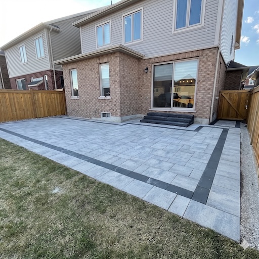 Residential concrete patio / flatwork